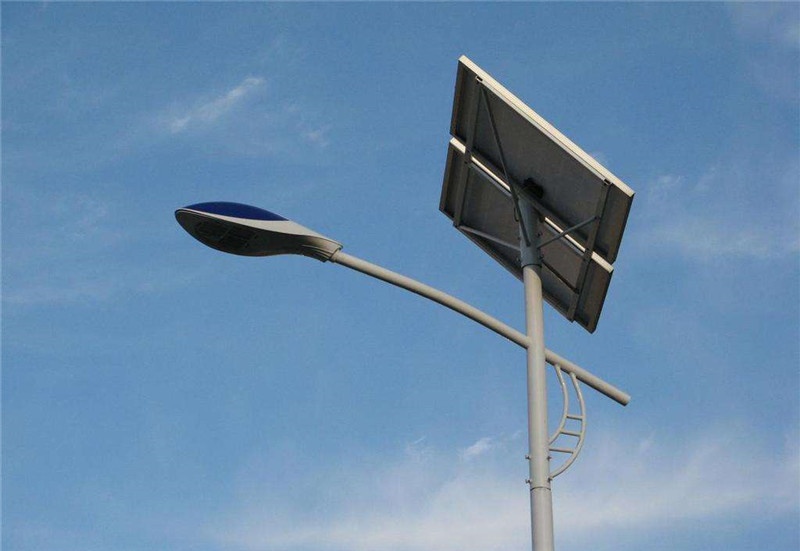 新农村建设中的太阳能路灯安装方法