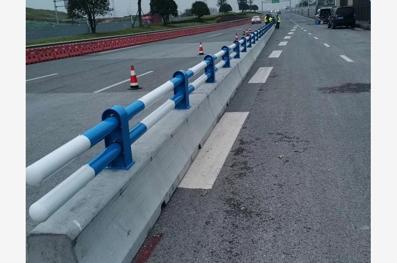 重庆道路护栏【重庆公路护栏】重庆交通护栏,重庆道路护栏厂家